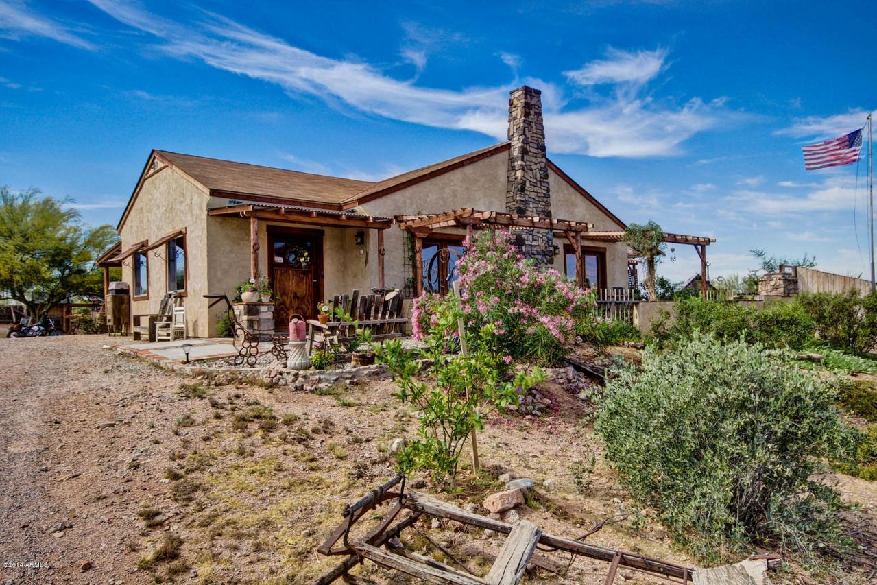 1061 E Superstition Blvd., Apache Junction, AZ 85119