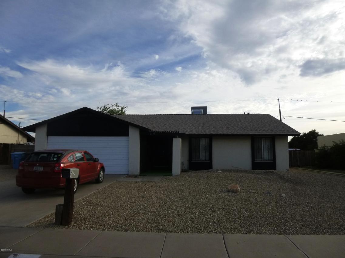 2143 W Eugie Ave., Phoenix, AZ 85029