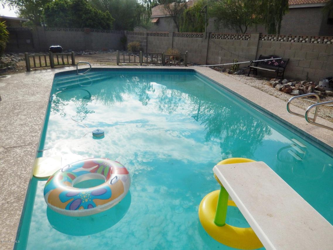 2330 E Pebble Beach Dr., Tempe, AZ 85282