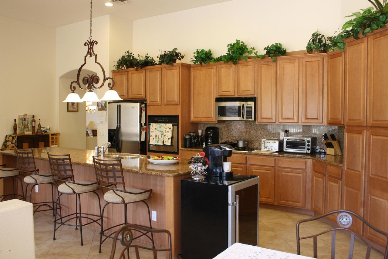 8043 W Via Del Sol Dr., Peoria, AZ 85383