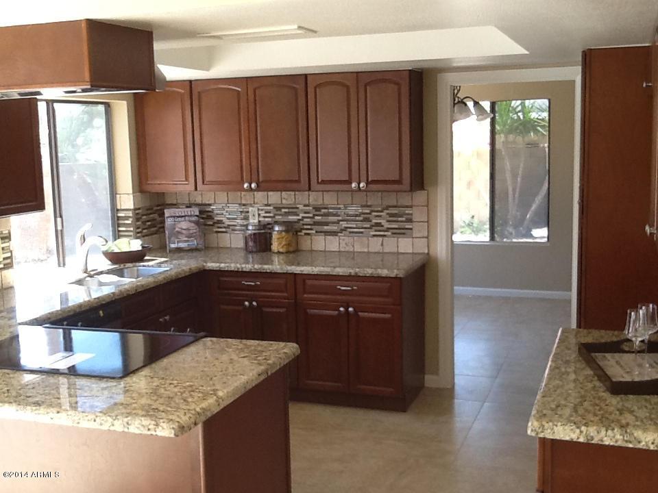 2325 W Lompoc Cir., Mesa, AZ 85202