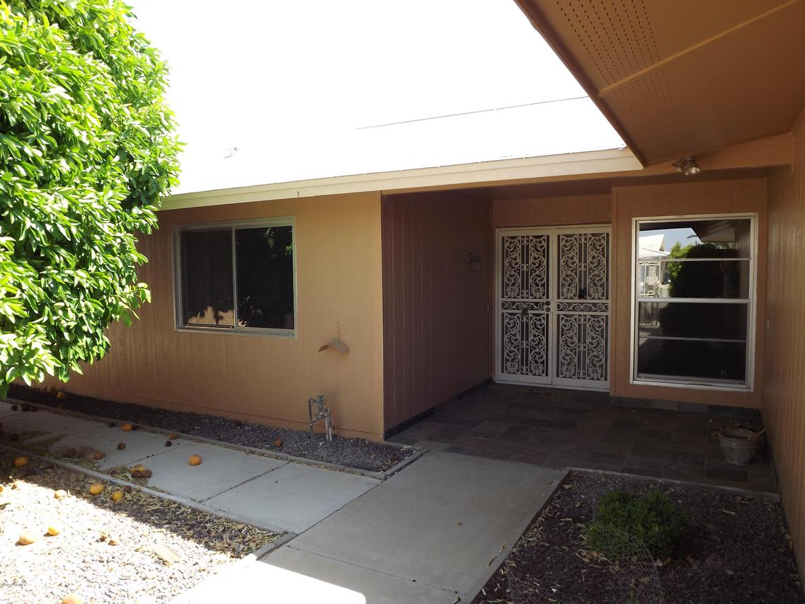 10622 W Willow Creek Cir., Sun City, AZ 85373