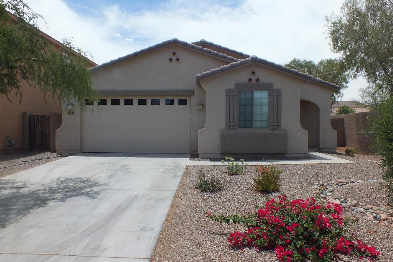 965 E Nickleback St., San Tan Valley, AZ 85143