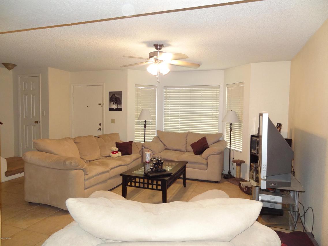 907 E Shobe Dr., Tempe, AZ 85283