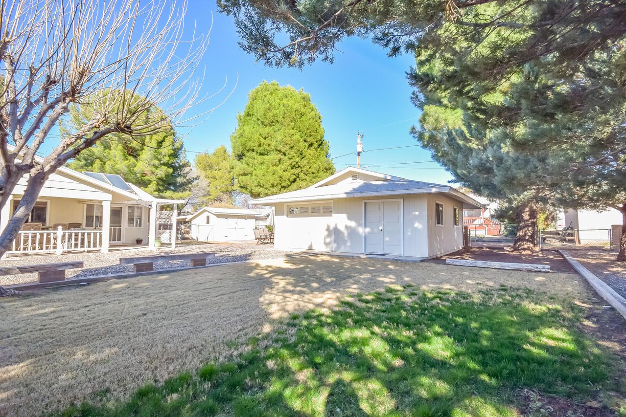 4030 E Lake Shore Dr., Rimrock, AZ 86335