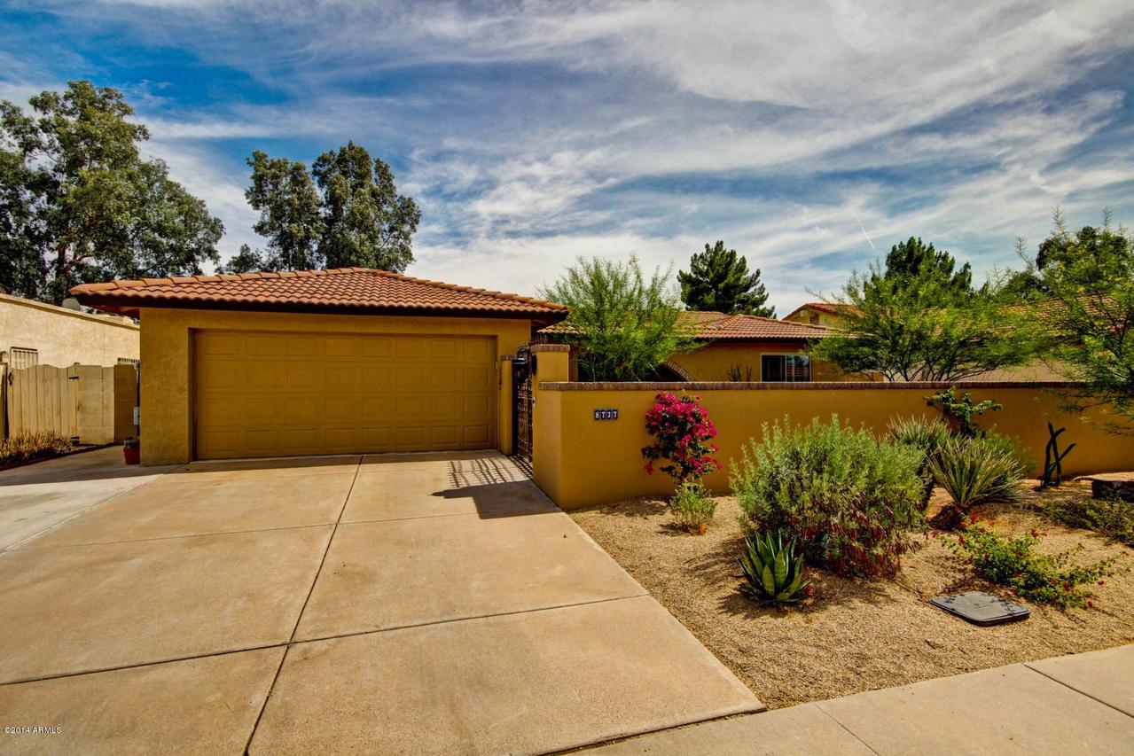 8737 E Via De La Gente, Scottsdale, AZ 85258