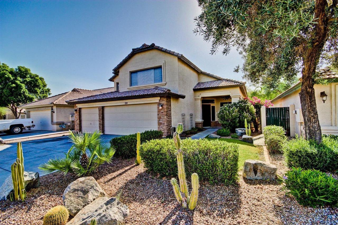 1325 S Honeysuckle Ln., Gilbert, AZ 85296