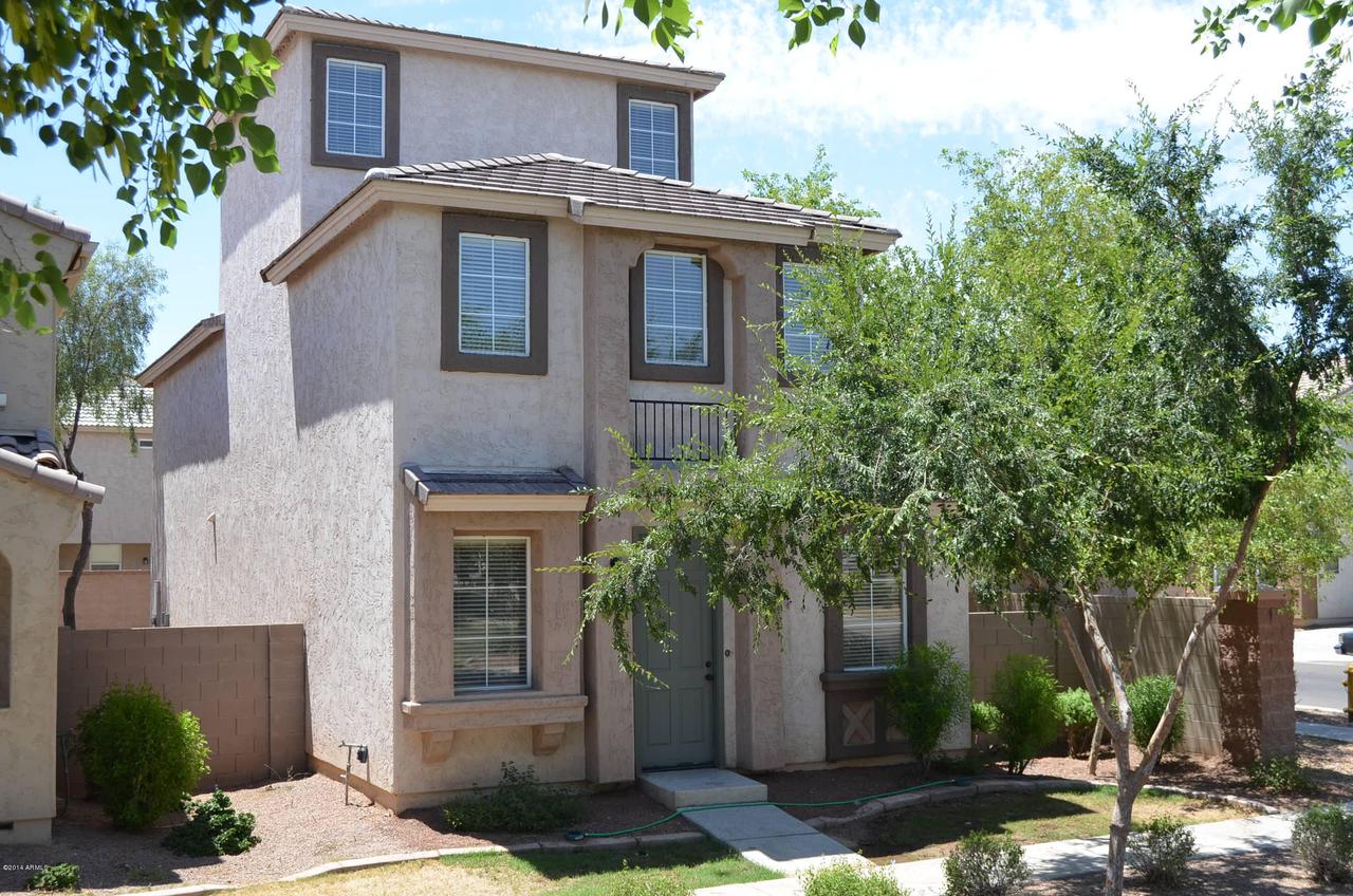 118 N 66th Ave., Phoenix, AZ 85043