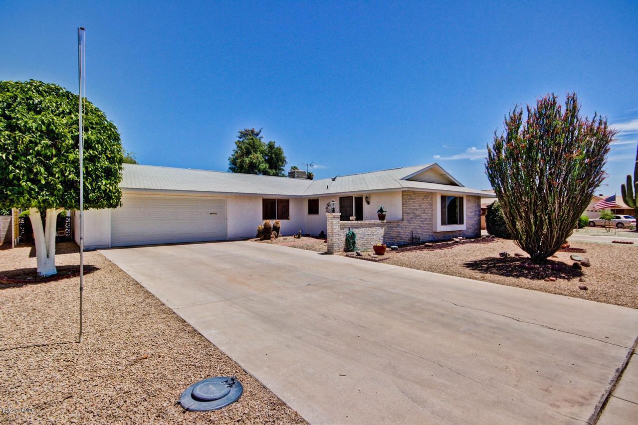 10230 W Edgewood Dr., Sun City, AZ 85351