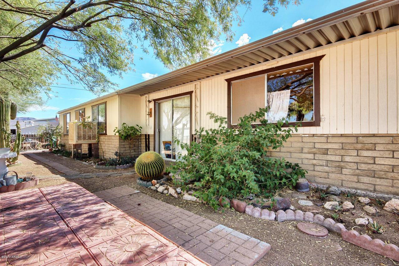 515 N Cornwall Dr., Apache Junction, AZ 85120