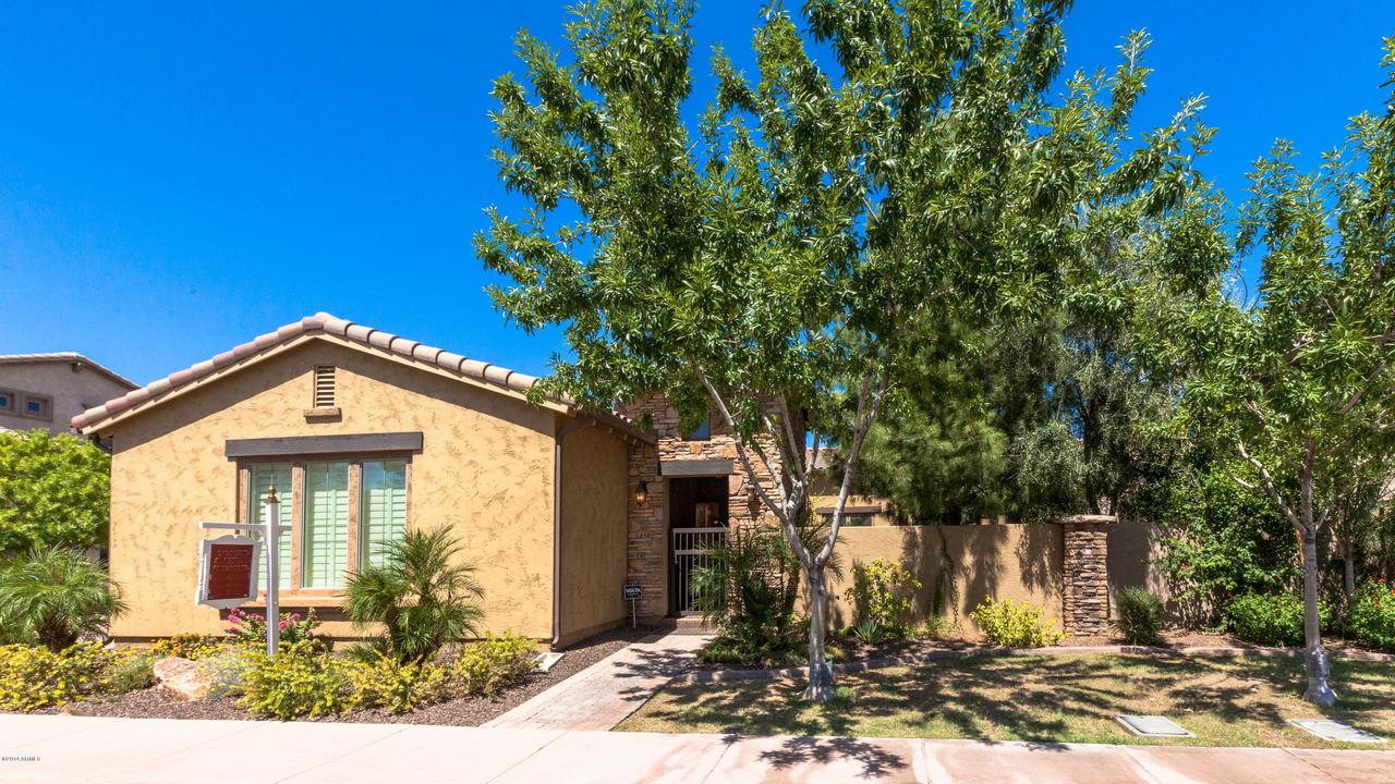 458 E Sunburst Ln., Tempe, AZ 85284