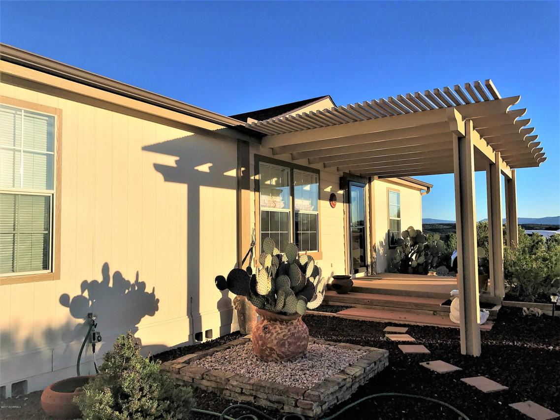 4535 Lazy Lariat Ln., Rimrock, AZ 86335