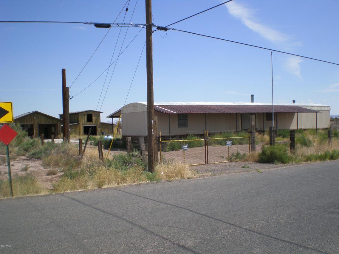 648 W Mchood Rd., Winslow, AZ 86047