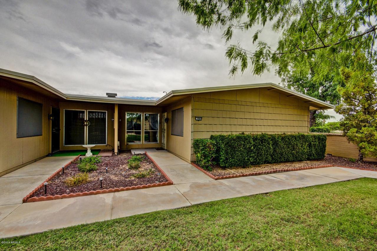 9902 W Palmeras Dr., Sun City, AZ 85373