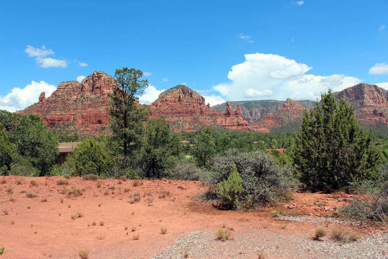 75 Woodland Dr., Sedona, AZ 86336