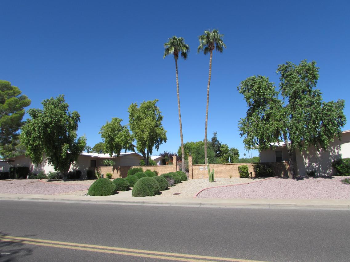 10250 W Palmeras Dr., Sun City, AZ 85373