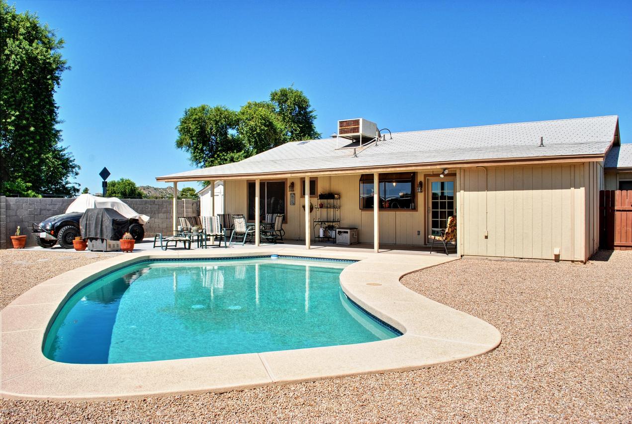 2901 E John Cabot Rd., Phoenix, AZ 85032