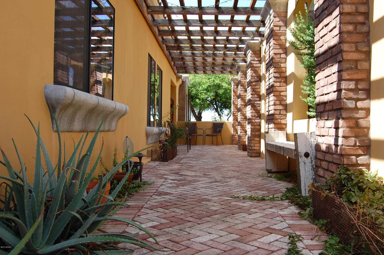 13031 E Cochise Rd., Scottsdale, AZ 85259