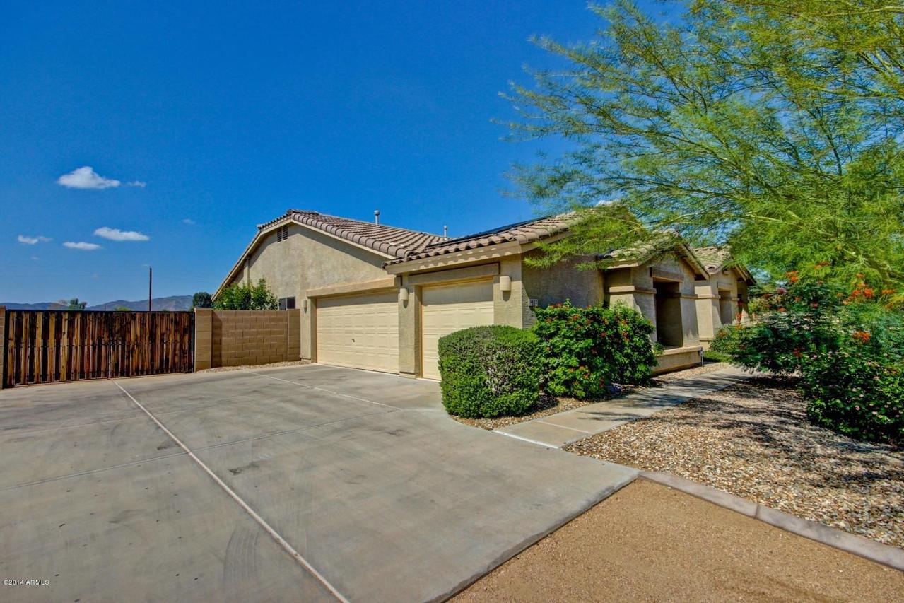 3822 N 190th Dr., Litchfield Park, AZ 85340