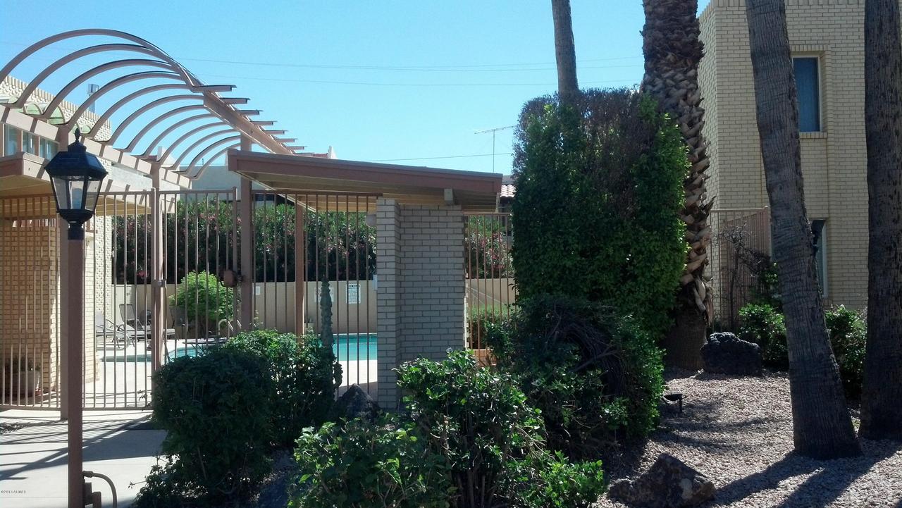 6933 E 3rd St., Scottsdale, AZ 85251