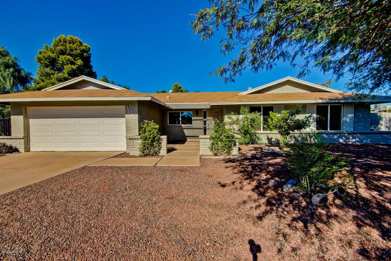 3017 S Carriage Ln., Mesa, AZ 85202