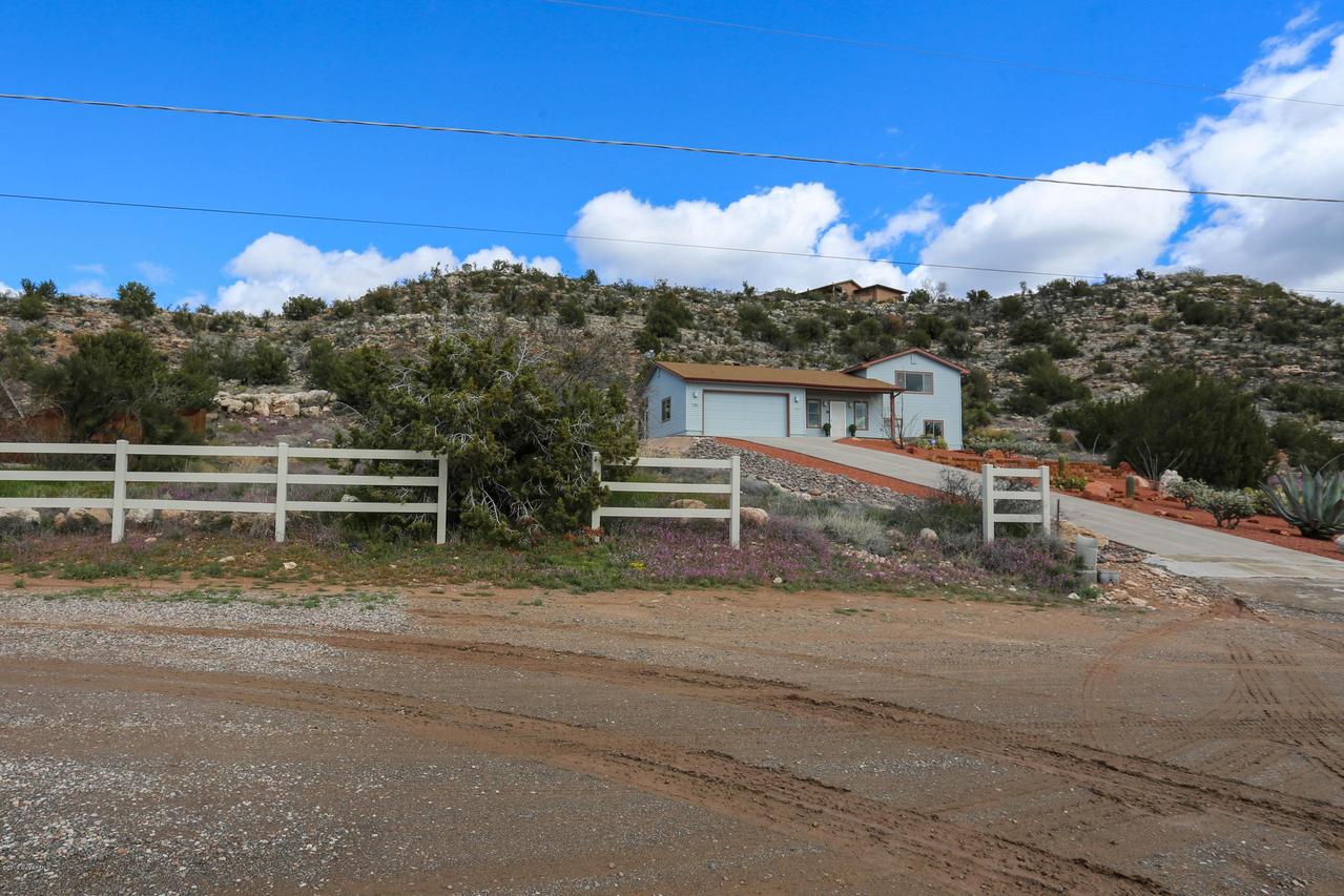 5895 N Bentley Dr., Rimrock, AZ 86335