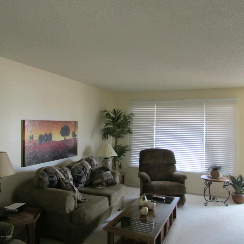 19837 N Willow Creek Cir., Sun City, AZ 85373
