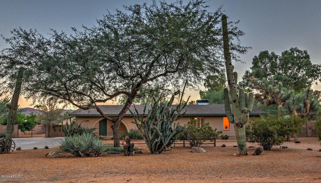 4637 E Shangri La Rd., Phoenix, AZ 85028