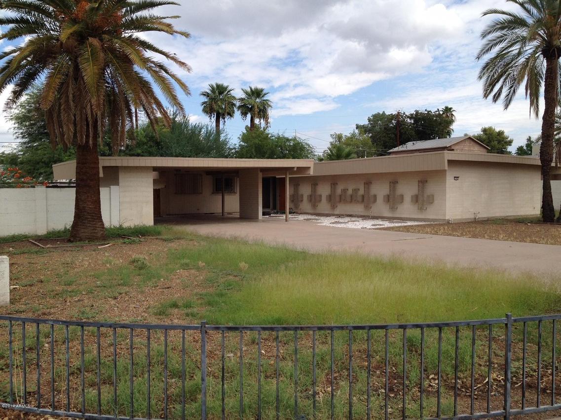 2302 E Mitchell Dr., Phoenix, AZ 85016