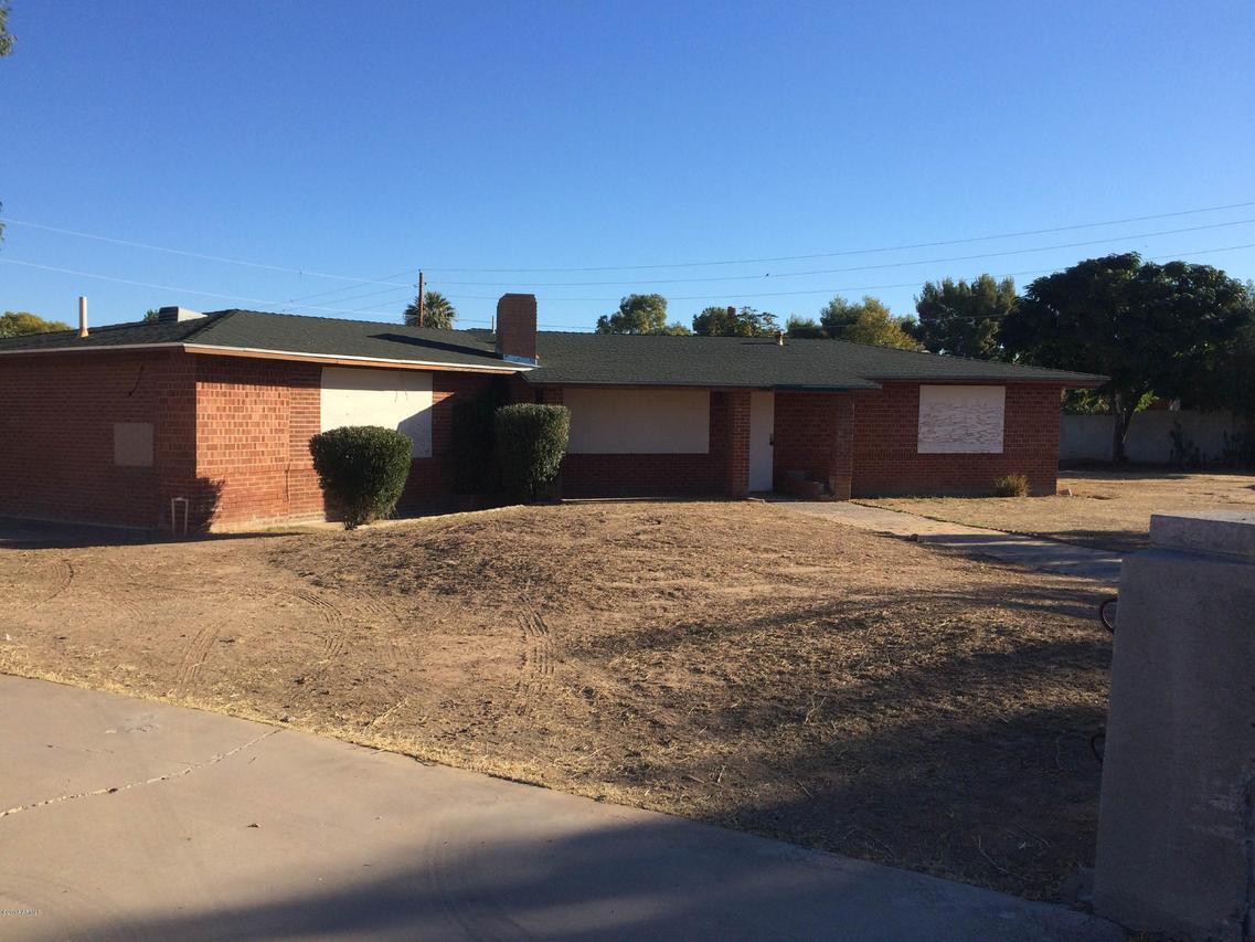 6221 S 1st St., Phoenix, AZ 85042