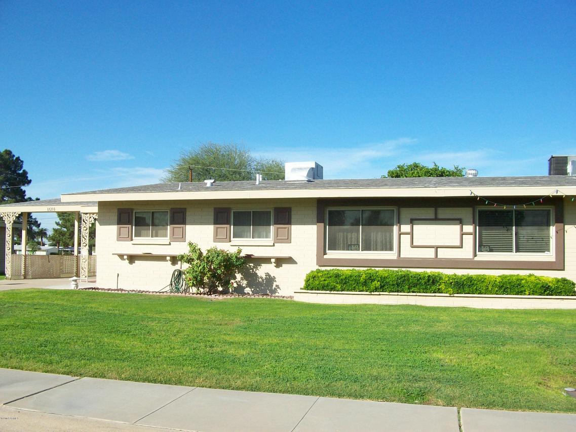 11210 N Coggins Dr., Sun City, AZ 85351