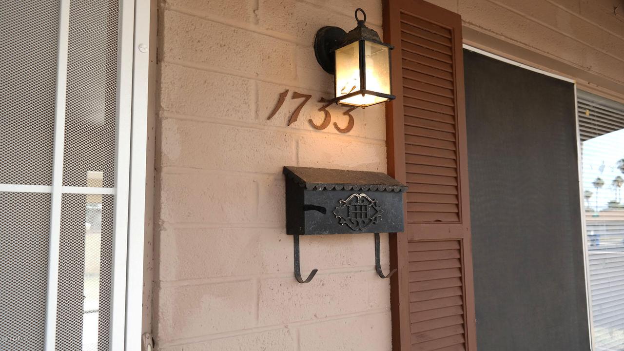 1733 W 7th Ave., Mesa, AZ 85202