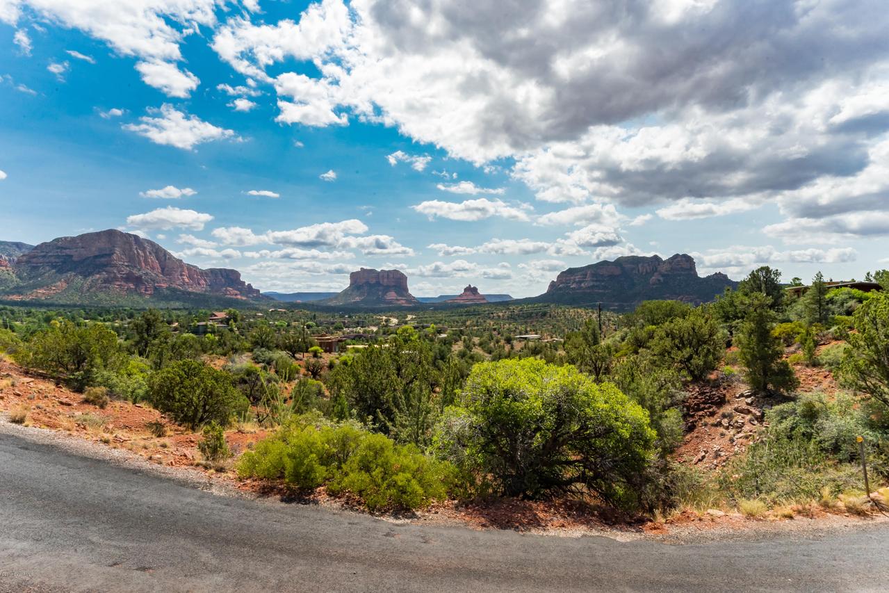210 Woodland Dr., Sedona, AZ 86336