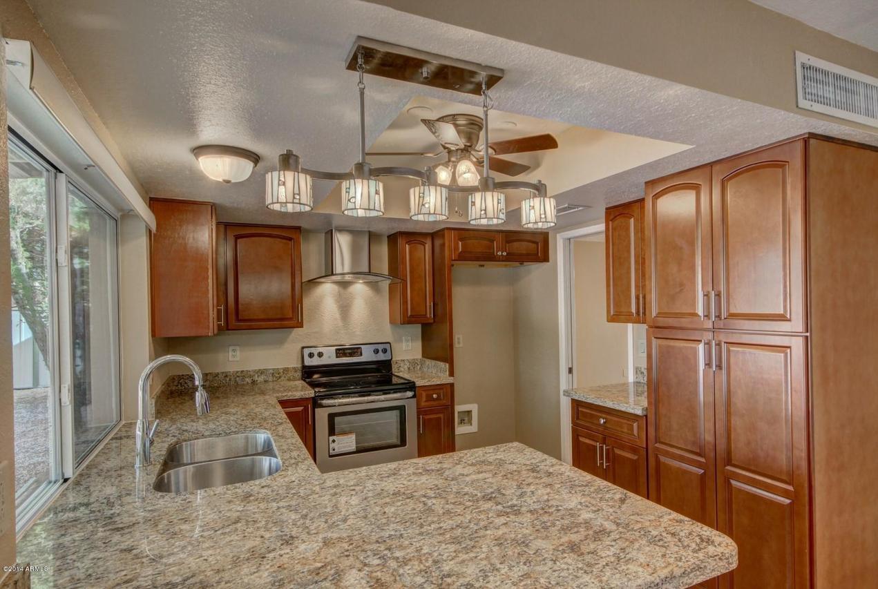 6204 W Shaw Butte Dr., Glendale, AZ 85304