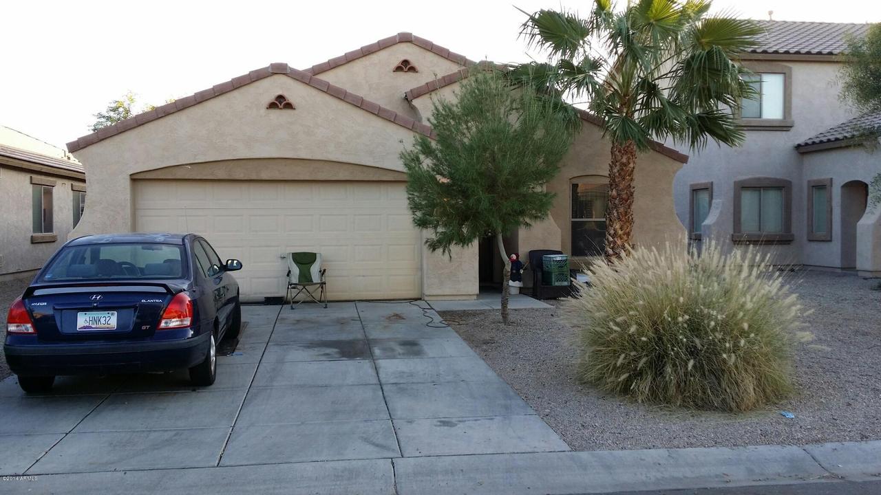 1675 E Christopher St., San Tan Valley, AZ 85140