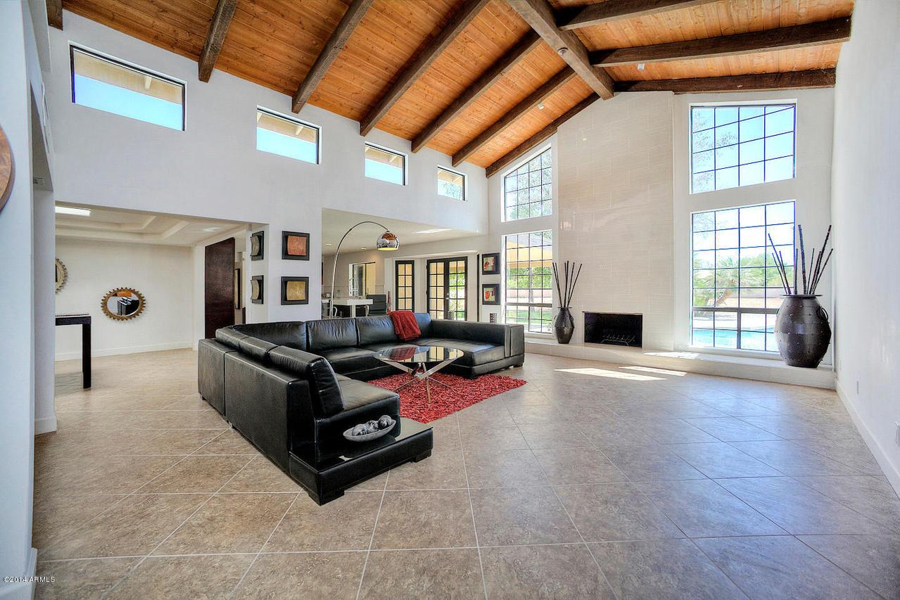 10009 E Shangri La Rd., Scottsdale, AZ 85260