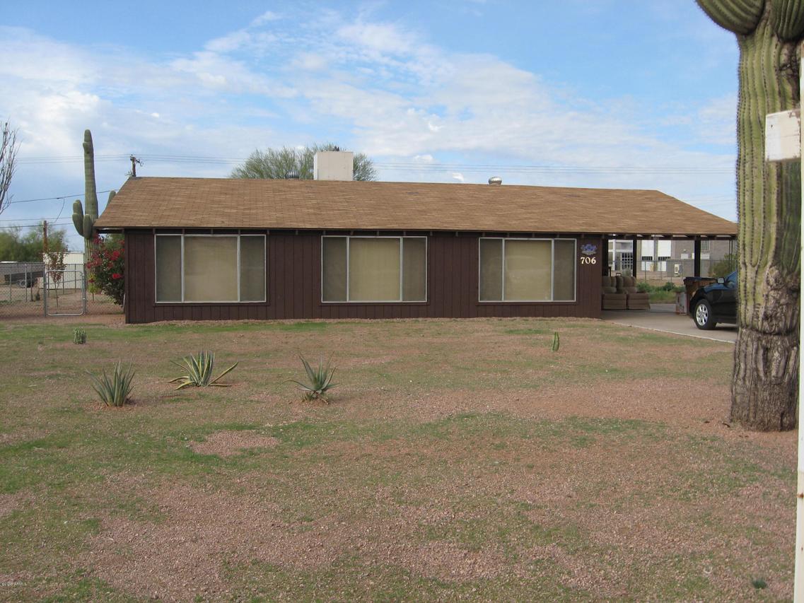 706 N Thunderbird Dr., Apache Junction, AZ 85120
