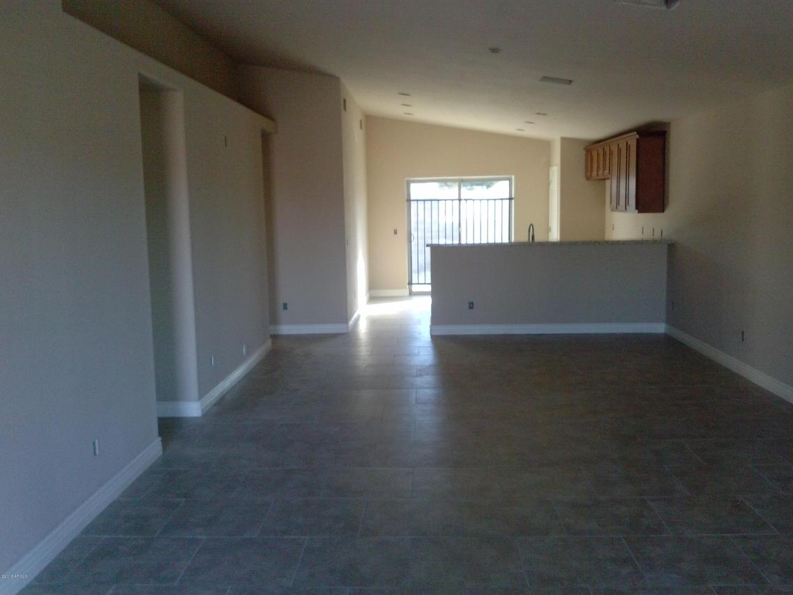 1601 E Darrel Rd., Phoenix, AZ 85042