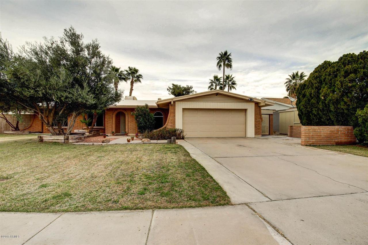 2604 W Osage Cir., Mesa, AZ 85202