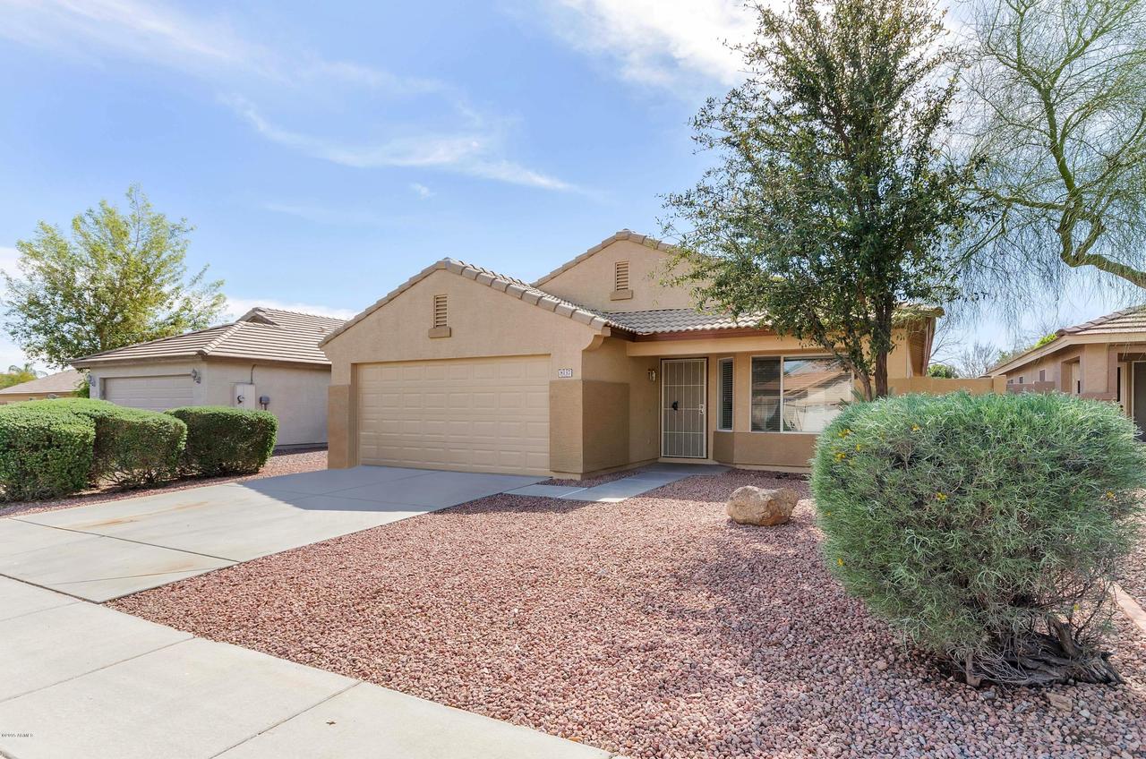 8137 W Clara Ln., Peoria, AZ 85382