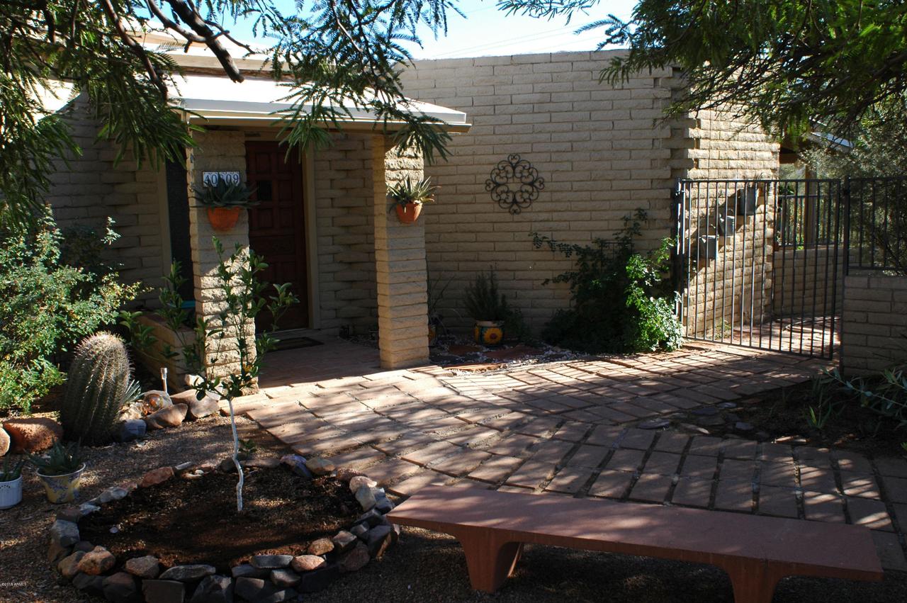 40809 N School House Rd., Cave Creek, AZ 85331