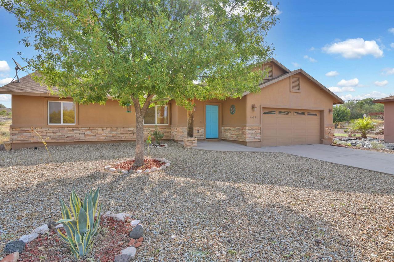 5625 N Laura Ln., Rimrock, AZ 86335