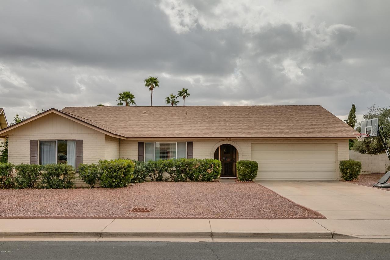 1245 W Lobo Ave., Mesa, AZ 85202