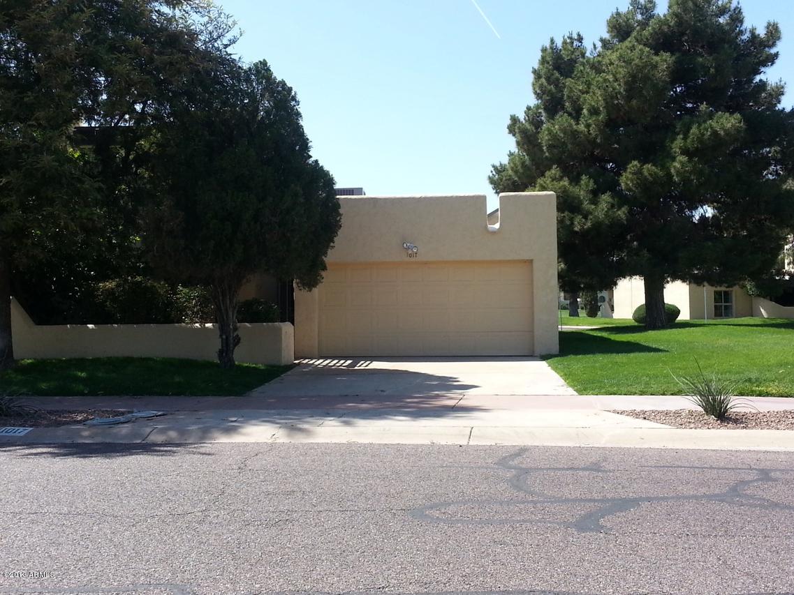 1017 N Villa Nueva Dr., Litchfield Park, AZ 85340