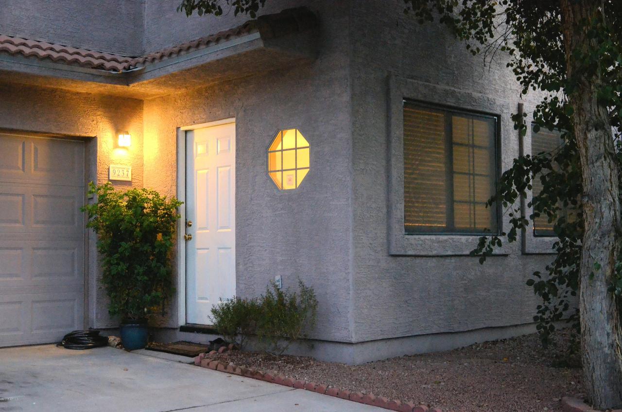 9237 S Las Lomitas Pl., Phoenix, AZ 85042