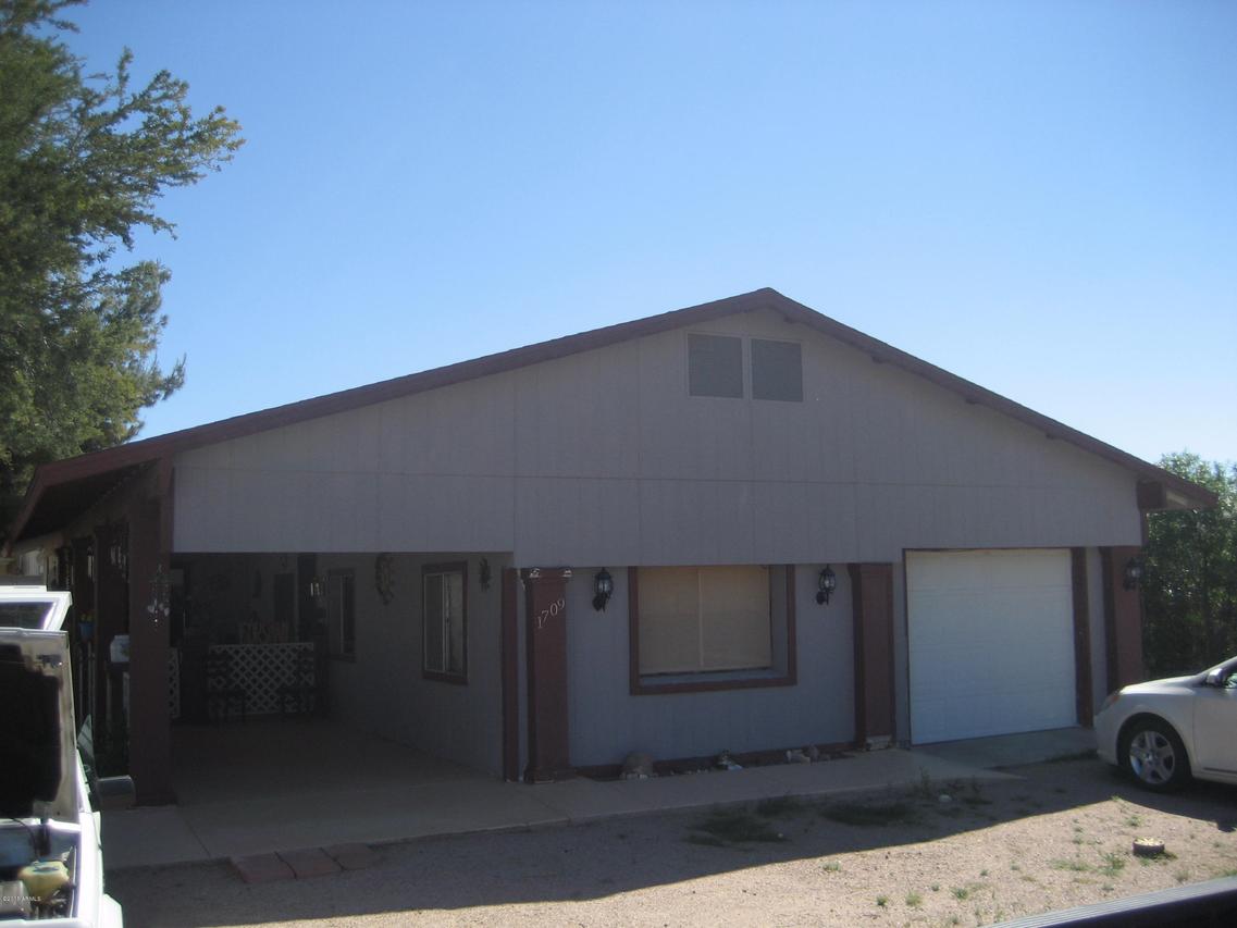 1709 S Lawson Dr., Apache Junction, AZ 85120