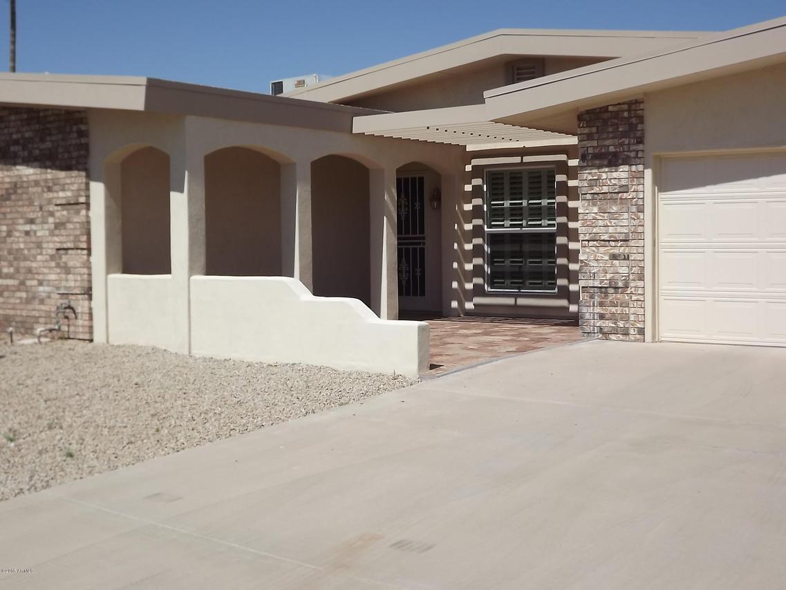10714 W Palmeras Dr., Sun City, AZ 85373