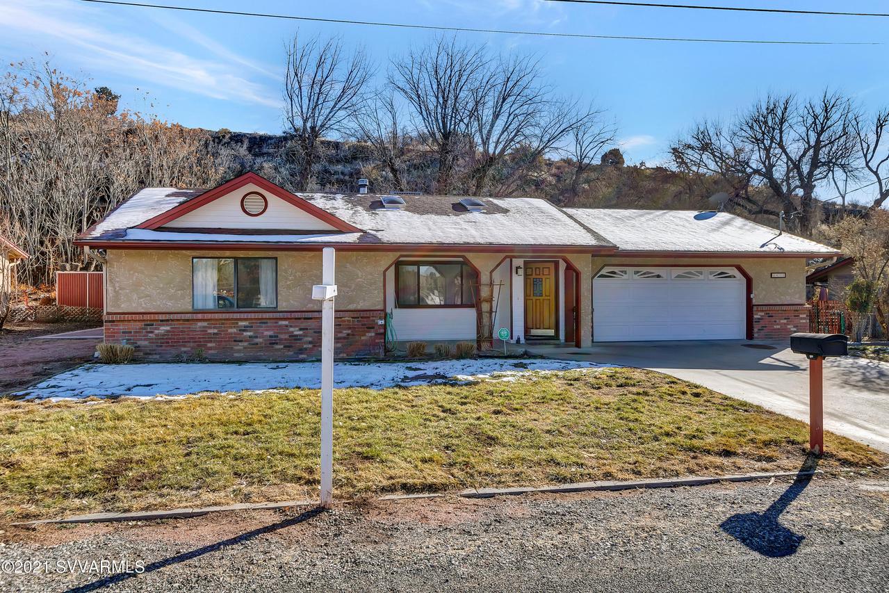 3425 E Montezuma Ave., Rimrock, AZ 86335