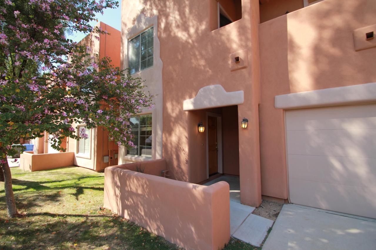 3712 E Mitchell Dr., Phoenix, AZ 85018