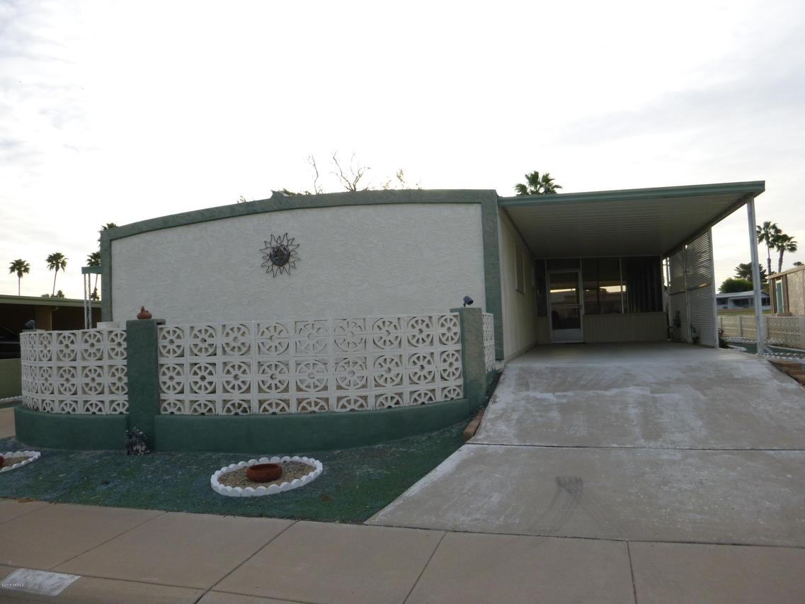 2517 N Snead Dr., Mesa, AZ 85215